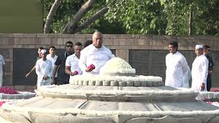 LIVE: Smt Sonia Gandhi Ji pays tribute to former PM Late Rajiv Gandhi ji at Veer Bhoomi.