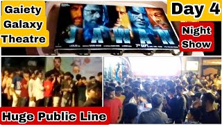 Jawan Movie Huge Public Line Day 4 Night Show At Gaiety Galaxy Theatre In Mumbai