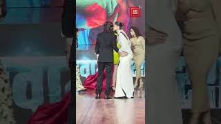 #Deepika kissed #SRK