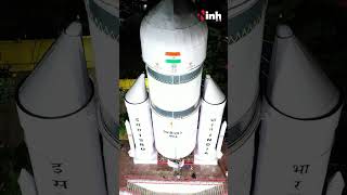 इसरो के चंद्रायन-3 की थीम पर आधारित गणेश पंडाल..