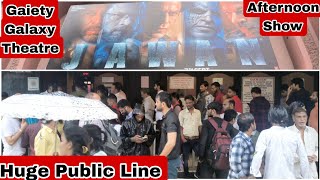 Jawan Movie Huge Public Line In Afternoon Show At Gaiety Galaxy Theatre In Mumbai