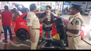 Har Jagah Paisa Nikla Lekin Santosh Nagar Police Ke Haat Kuch Nahi Laga | Vehicle Checking