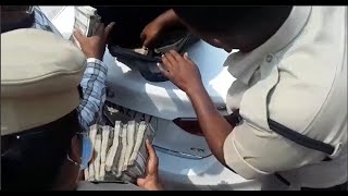 Car Se Nikla 10 Lakh Cash Election Se Pehalay Hyderabad Mein Cash Ki Barish | SACH NEWS |