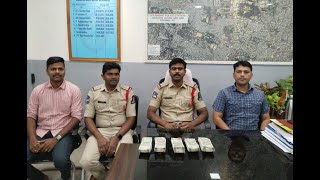 Police Checking Mein 4.8 Lakhs Rupees Cash Hua Baramat | Election Se Pehalay | Hyderabad SR Nagar |