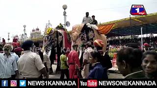 ಜಂಬೂಸವಾರಿಗೂ ಮುನ್ನ ಮಾವುತರು ಹಾಗೂ ಪೊಲೀಸರ ನಡುವೆ ಕಿರಿಕ್| @News1Kannada | Mysuru