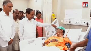 BRS Ke MP V MLA Candidate Kotha PrabhaKar Reddy se CM KCR KTR Milane hospital pahunche || SACHNEWS