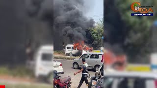 #Watch- A tourist tempo traveller burnt to ashes in Margao, Lucky escape for passengers