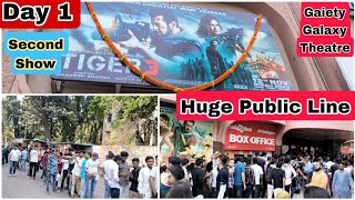 Tiger 3 Movie Huge Public Line Day 1 Second Show At Gaiety Galaxy Theatre In Mumbai