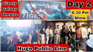 Tiger 3 Movie Huge Public Line Day 2 Late Evening Show At Gaiety Galaxy Theatre In Mumbai
