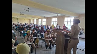 मीरापुर पुलिस और एंटी रोमियो टीम ने छात्राओ को मिशन शक्ति के तहत किया जागरूक