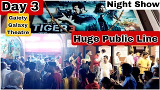 Tiger 3 Movie Huge Public Line Day 3 Night Show At Gaiety Galaxy Theatre In Mumbai