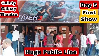 Tiger 3 Movie Huge Public Line Day 5 First Show At Gaiety Galaxy Theatre In Mumbai