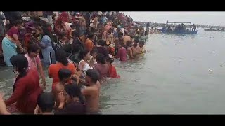 मुजफ्फरनगर के धर्मपुरा और गंगा बैराज पर गंगा स्नान को लेकर लगी भीड़