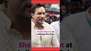 #shalinbhanot seeks blessing at Lalbaug Cha Raja