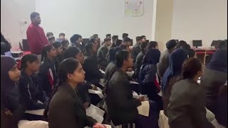 मीरापुर के शिखर शिक्षा सदन में बच्चो ने देखा परीक्षा पे चर्चा कार्यक्रम