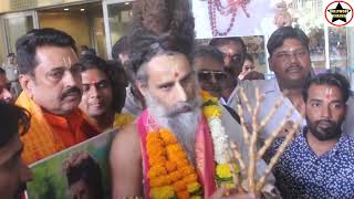 Sadguru Riteshwar Maharaj Ji Arrived At Mumbai Airport, Devotees Welcomed Him With Flowers