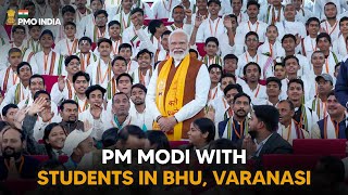 Prime Minister Narendra Modi with students in BHU, Varanasi
