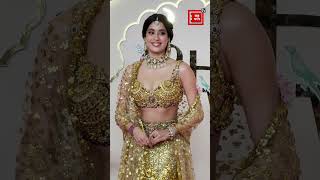 चांदी से हुस्न पर सोने की dress!#JanhviKapoor