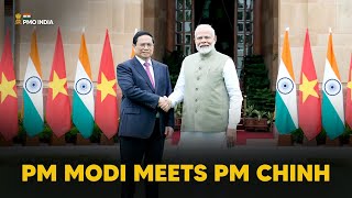 PM Narendra Modi & PM P.M. Chinh at the Hyderabad House