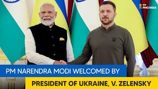 PM Modi welcomed by Ukrainian President  Zelenskyy at his official residence, Mariinsky Palace