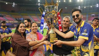 Elvish Yadav Ne Ki Apne Mata Pita Ko ECL Trophy Gift, Big Emotional Moment