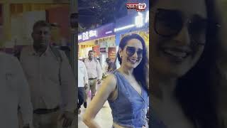 Pragya Jaiswal ने ऑल डेनिम लुक में दिखाया हॉट लुक, फैंस हुए कायल #pragyajaiswal