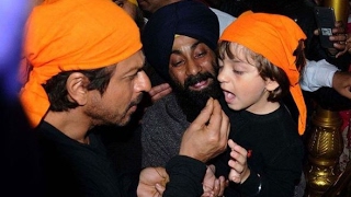 Shah Rukh Khan With Son AbRam Visits Golden Temple