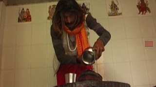 गंगा जमुनी तहजीब की मिसाल, हिन्दुओं में मंदिर में मुस्लिम पुजारी