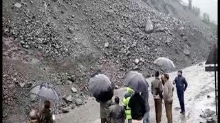 आसमान से जमकर बरसी आफत, जम्मू-कश्मीर में कई रास्ते बंद