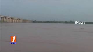 Heavy Flood Water Flows in Bhadrachalam Godavari River | Telangana | iNews