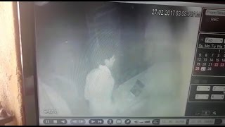CCTV कैमरे में कैद हुई शातिर चोर की काली करतूत