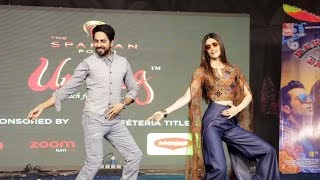 Ayushmann & Kriti Sanon LIVE DANCE On Twist Kamariya - Bareilly Ki Barfi -  Umang Festival 2017