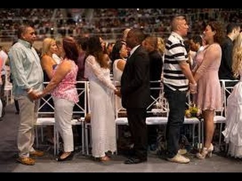 Brazil Mass Wedding- Low-Income Couples Marry in Rio News Video