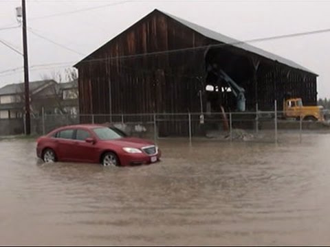 Raw- Oregon Roadways Flooded From Heavy Rainfall News Video