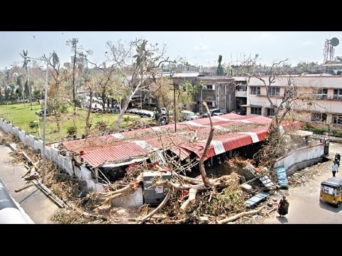 Hudhud Cyclone Damages City - Amazing Videos