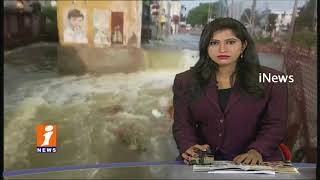 Flood Water Flow on Nacharam Roads Due Heavy Rain | People Rescues Motorist in Floods | iNews