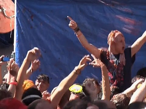 Raw- Tomato Festival Paints Spain Town Red News Video