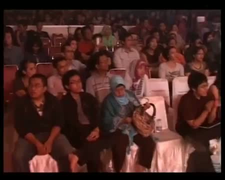 Yusri Dinuth Feat Sandy Sondoro - Malam Biru