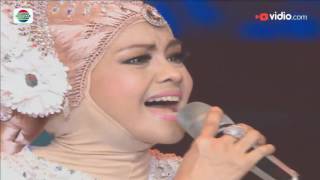 Iyeth Bustami - Nirmala (Puteri Muslimah Indonesia 2016)