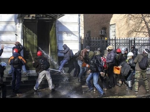 Clashes as Ukraine opposition presses for parliament vote News Video