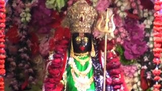 नवरात्रि के तीसरे दिन मां भद्रकाली के मंदिर में लगा भक्तों का तांता
