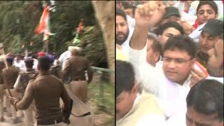 चंडीगढ़ में कांग्रेस पर पुलिस का लाठीचार्ज, हिरासत में अशोक तंवर