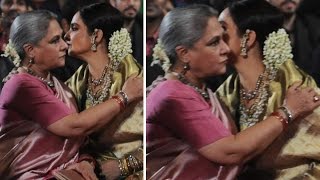 Jaya Bachchan & Rekha came FACE TO FACE & HUGGED @ 22nd Annual Star Screen Awards 2015