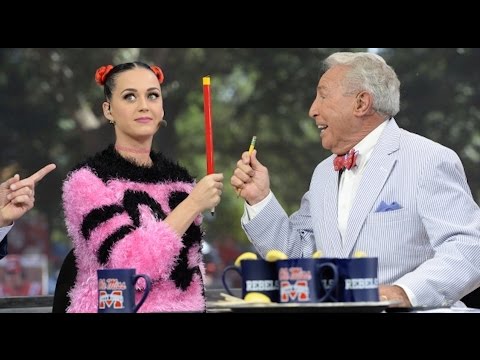Katy Perry to Perform at Super Bowl Halftime Show