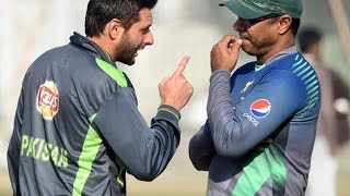 Waqar Younis Resigns as Pakistan Cricket Coach - Sports News Video