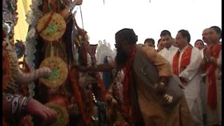 'गोविंद' में मिल गई मां दुर्गा, Watch Video