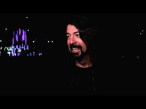 Backstage Grammy Interview with artist Dave Grohl