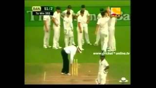 WEIRDEST CLEAN BOWLED EVER IN THE HISTORY OF CRICKET