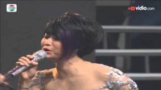 Weni, Pontianak dan Inul Daratista - Goyang Inul (D'Academy 3 - Konser Final Top 5)