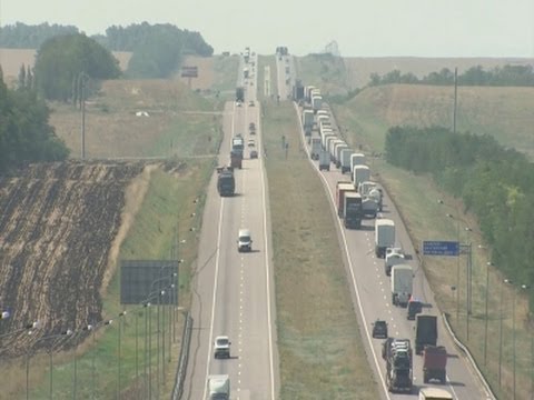Competing Convoys Converge on Eastern Ukraine - News Video